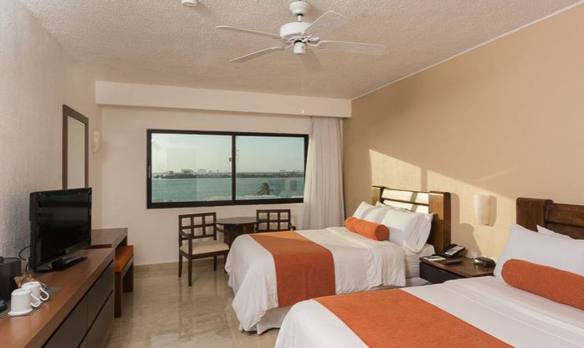 Deluxe room with lagoon views FLAMINGO CANCUN ALL INCLUSIVE Hotel Cancun