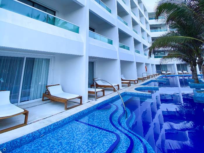 Swim up room flamingo cancun resort hotel Swim up room flamingo cancun resort hotel