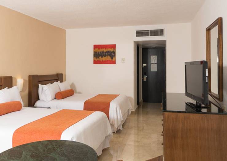 Standard room Flamingo Cancun Resort Hotel