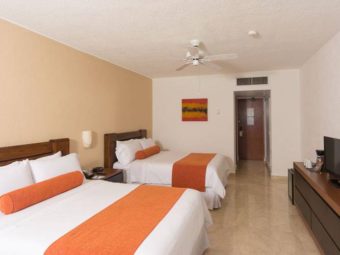 Deluxe room with sea views Flamingo Cancun Resort Hotel Deluxe room with sea views Flamingo Cancun Resort Hotel