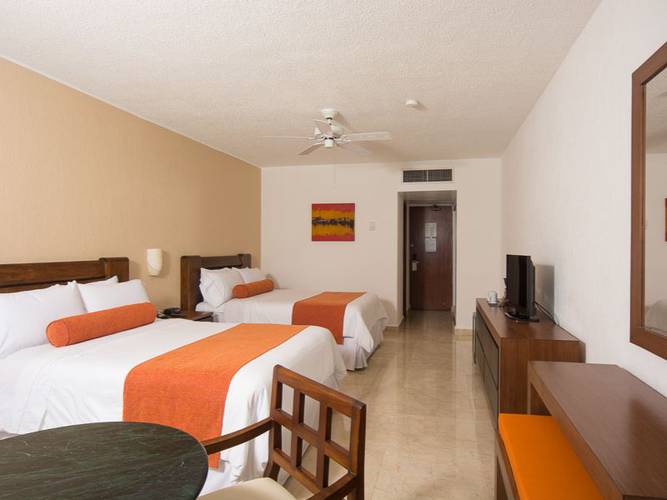 Deluxe room with sea views Flamingo Cancun Resort Hotel Deluxe room with sea views Flamingo Cancun Resort Hotel
