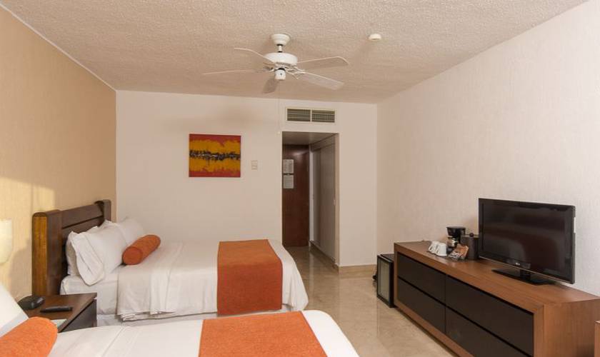 Deluxe room with lagoon views FLAMINGO CANCUN ALL INCLUSIVE Hotel Cancun