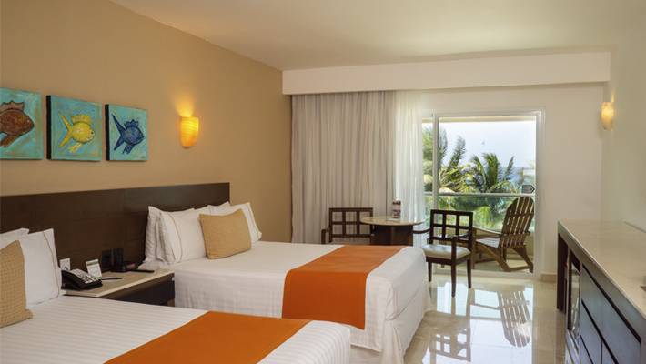 Superior deluxe oceanfront view FLAMINGO CANCUN ALL INCLUSIVE Hotel Cancun