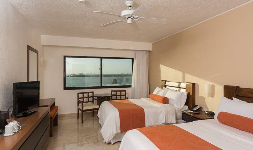 Deluxe room with lagoon views Flamingo Cancun Resort Hotel