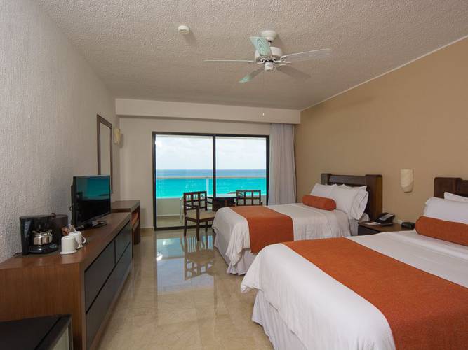 Deluxe room with sea views Flamingo Cancun Resort Hotel Deluxe room with sea views Flamingo Cancun Resort Hotel