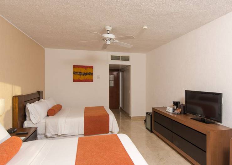 Deluxe room with lagoon views FLAMINGO CANCUN ALL INCLUSIVE Hotel Cancun