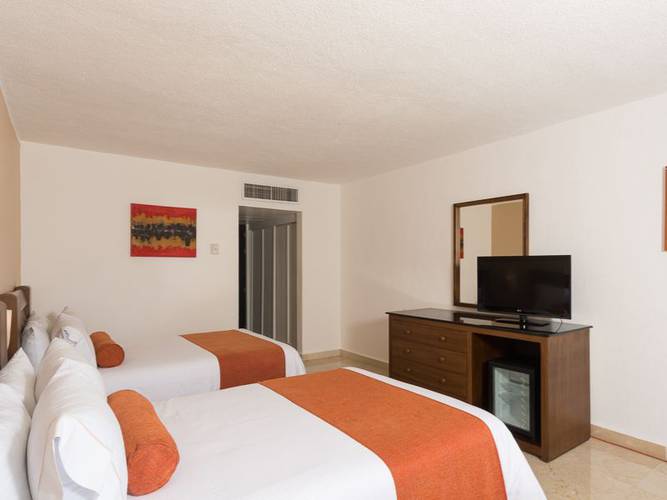 Standard room Flamingo Cancun Resort Hotel Standard room Flamingo Cancun Resort Hotel