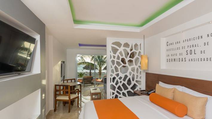 Swim up junior suite FLAMINGO CANCUN ALL INCLUSIVE Hotel Cancun